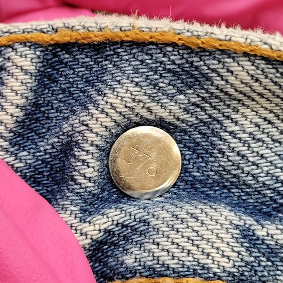 Vintage LEVIS 550 Extra-Baggy Jeans 35x29 Medium-Wash - Picture 4 of 16